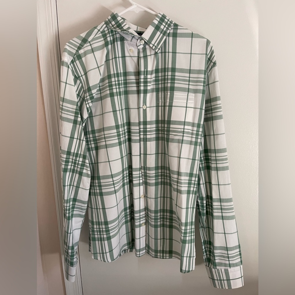 Old Navy Slim Fit Classic Button Down